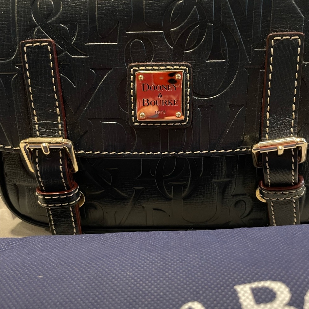dooney and bourke retro embossed blue leather Safari crossbody Bag - Picture 3 of 13